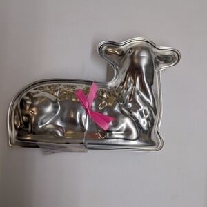 NEW Vtg Nordic Ware 3D Lamb Cake Mold 1994 Aluminum Two Piece Easter Stand Up